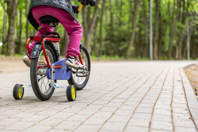Cum să alegi bicicleta potrivită pentru copilul tău