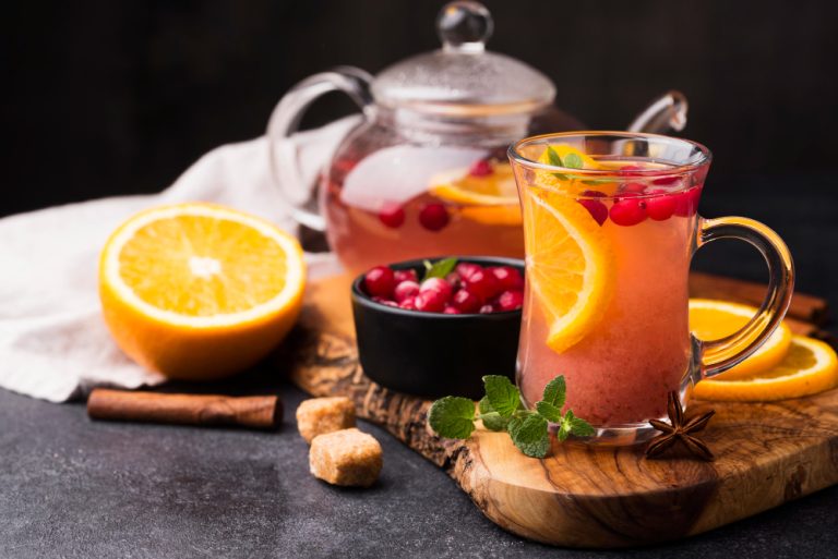 Ceaiurile de fructe: cum să le faci acasă cu ingrediente naturale și să le păstrezi proaspete