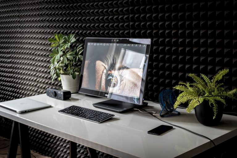 Cele mai bune platforme de streaming pentru filme și seriale: comparație, prețuri și oferte