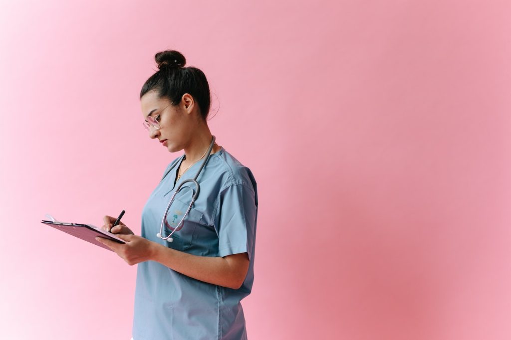 uniformele medicale
