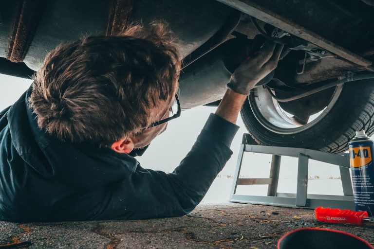 Cum să îți alegi și să îți montezi piesele auto potrivite pentru mașina ta
