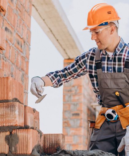 Ce trebuie să știi înainte de a începe construcția casei tale