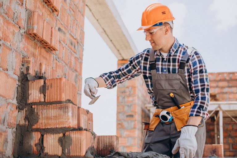 Ce trebuie să știi înainte de a începe construcția casei tale