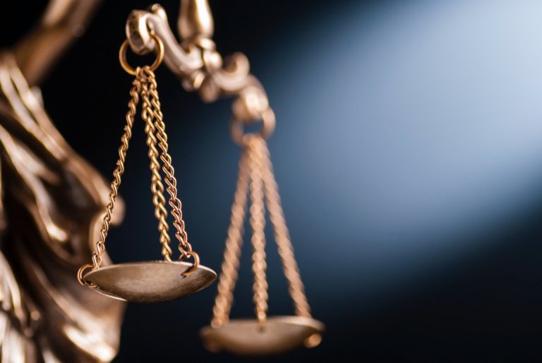 Cum te poate ajuta un avocat Timișoara în fața instanței?