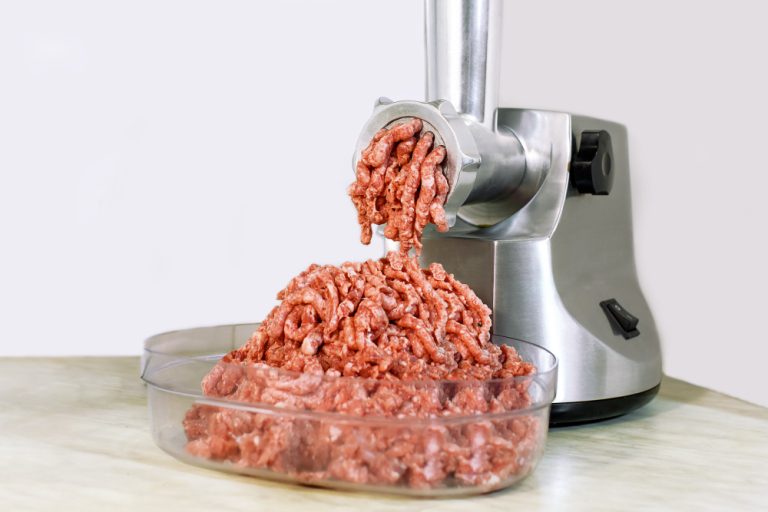 Criterii esențiale în alegerea unei mașini de tocat carne pentru restaurante