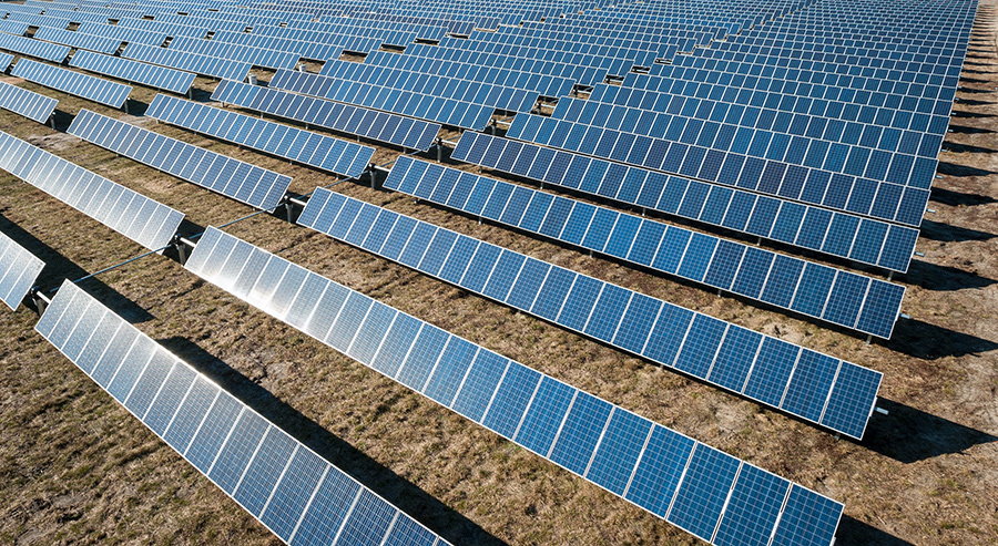 Cum funcționează un invertor solar