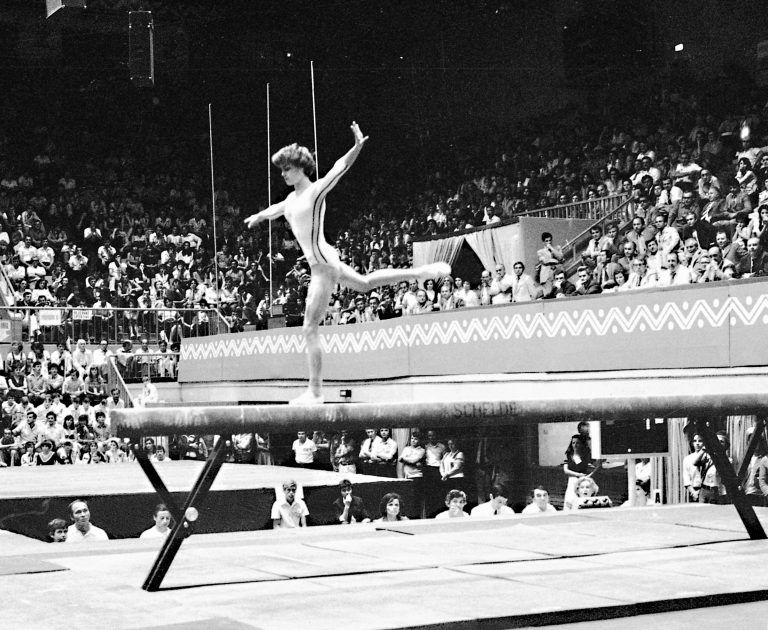Nadia Comăneci: Cum a revoluționat gimnastica mondială și a inspirat generații întregi