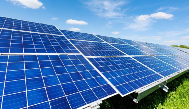 Panouri solare hibride: Producția simultană de energie electrică și termală