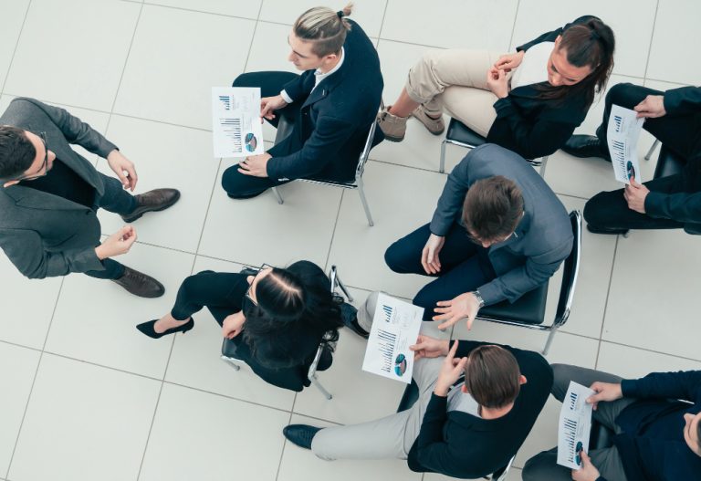 Recrutarea de muncitori din Asia: ce implică și cum alegi corect agenția