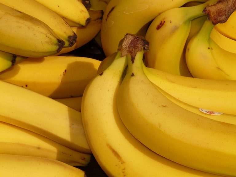 Cum se curăță banana