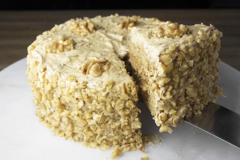 Blondie cu nuci: rețetă, ingrediente, proces de preparare