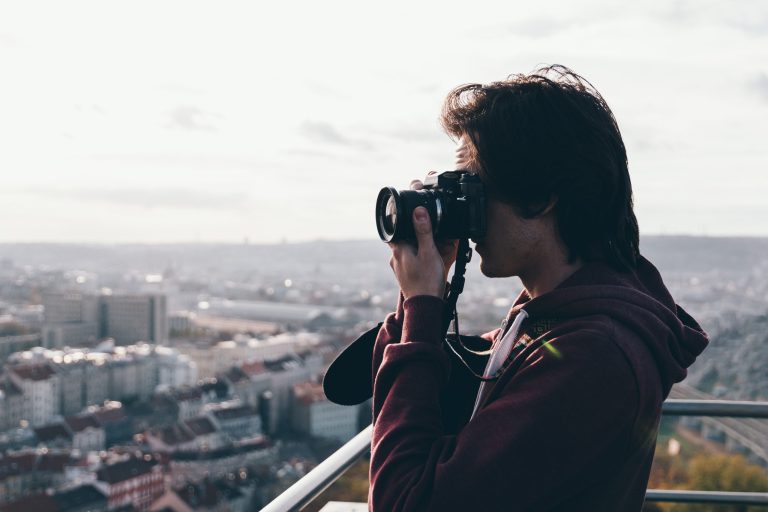 Panasonic Lumix GH7: modelul care continuă tradiția camerelor video compacte pentru creatori