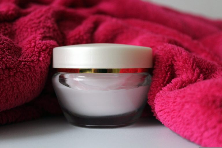 Creme cu SPF colorate sau transparente. Ce variantă ți se potrivește