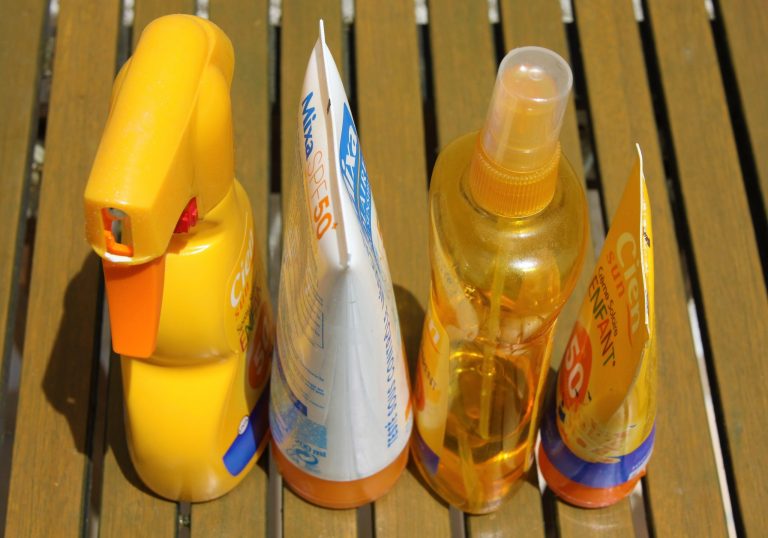 Cum alegi o cremă cu SPF care nu lasă urme albe
