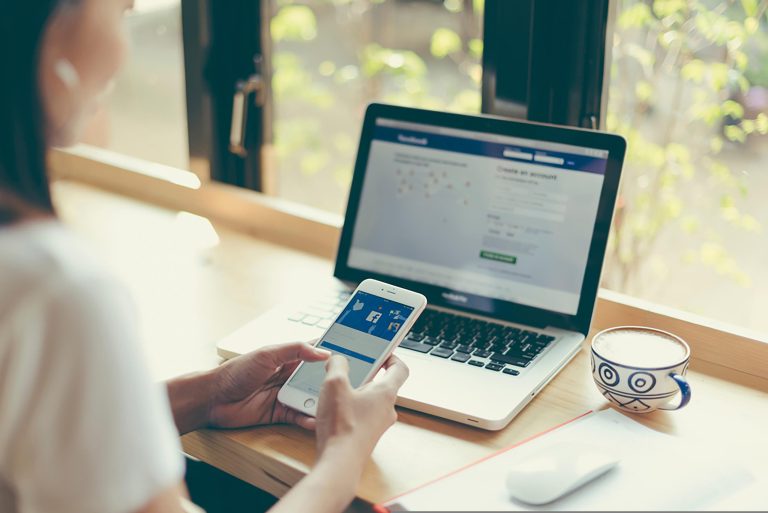 Agenție Facebook Ads sau administrare internă: ce variantă merită pentru afacerea ta