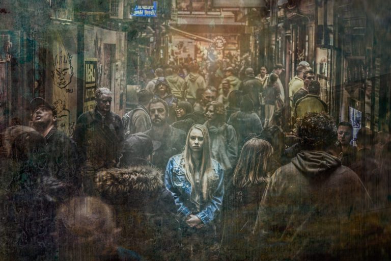 Anxietatea. Care sunt simptomele și când este momentul să ceri ajutor