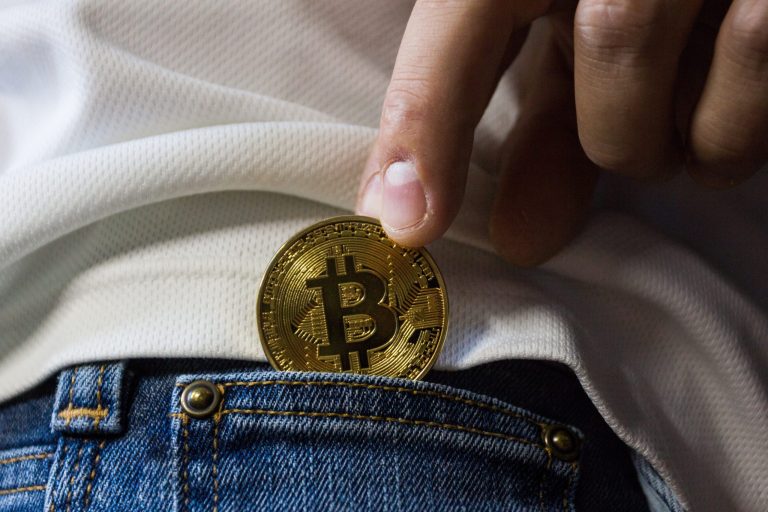 Cum alegi o criptomonedă înainte să investești și ce indicatori merită analizați
