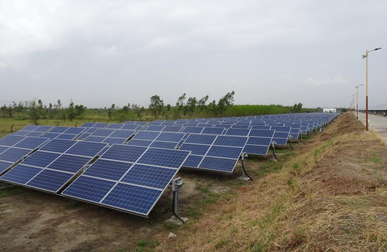 Cum funcționează un sistem de panouri fotovoltaice și din ce este alcătuit